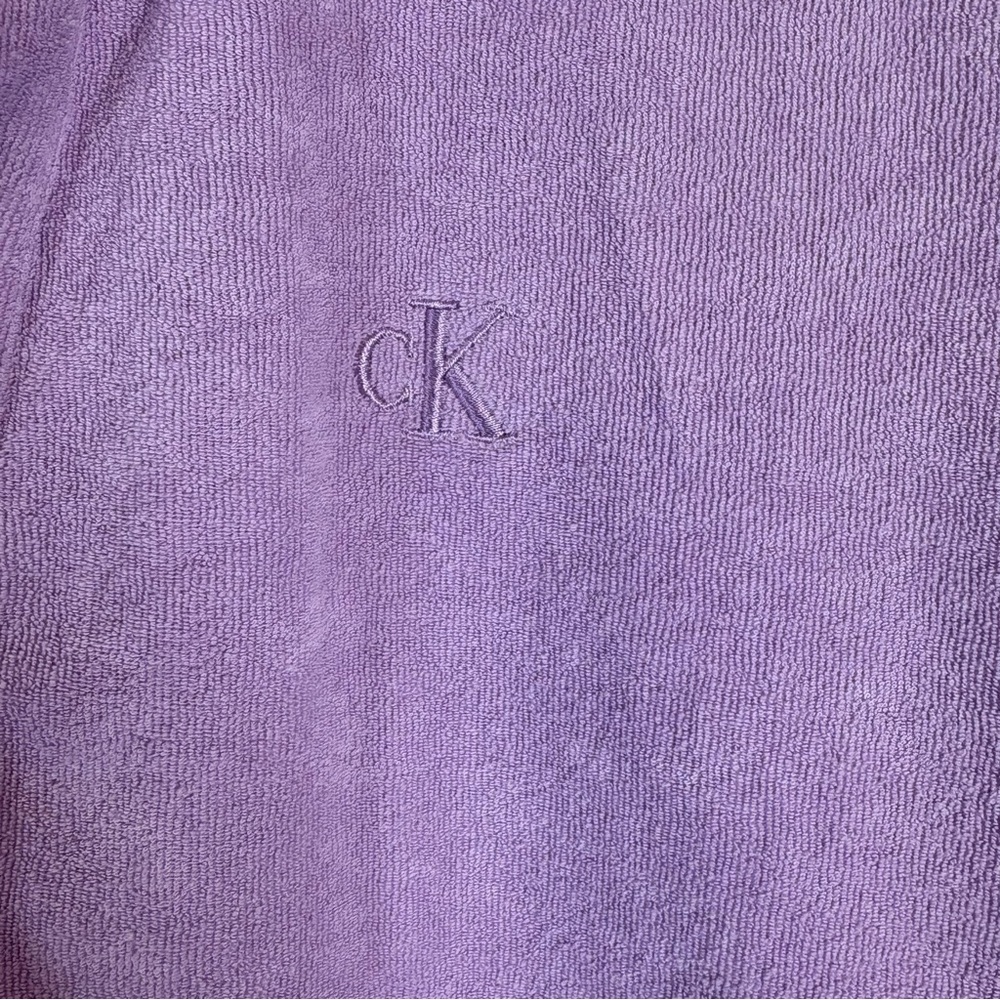 NWT Calvin Klein Jeans Women’s Purple French Terry Crop T-Shirt, Size Large - Picture 2 of 8
